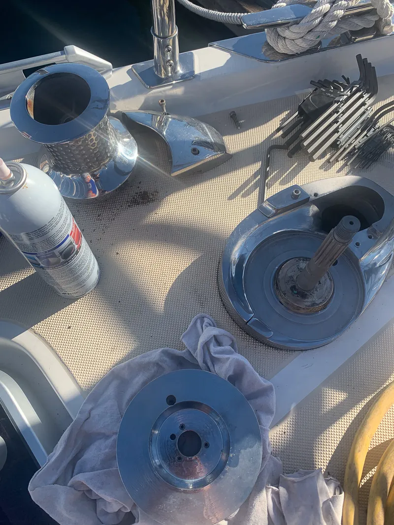 Maintaining a boat windlass